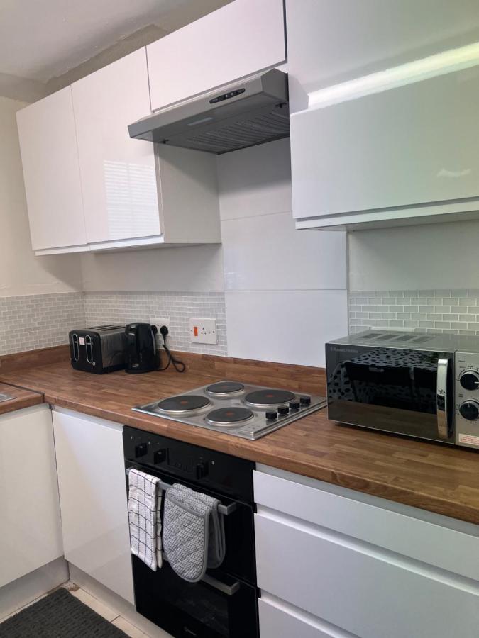 2 Bedroom Flat, 2 Minutes Walk To Bethnalgreen Station, Central London Exteriör bild