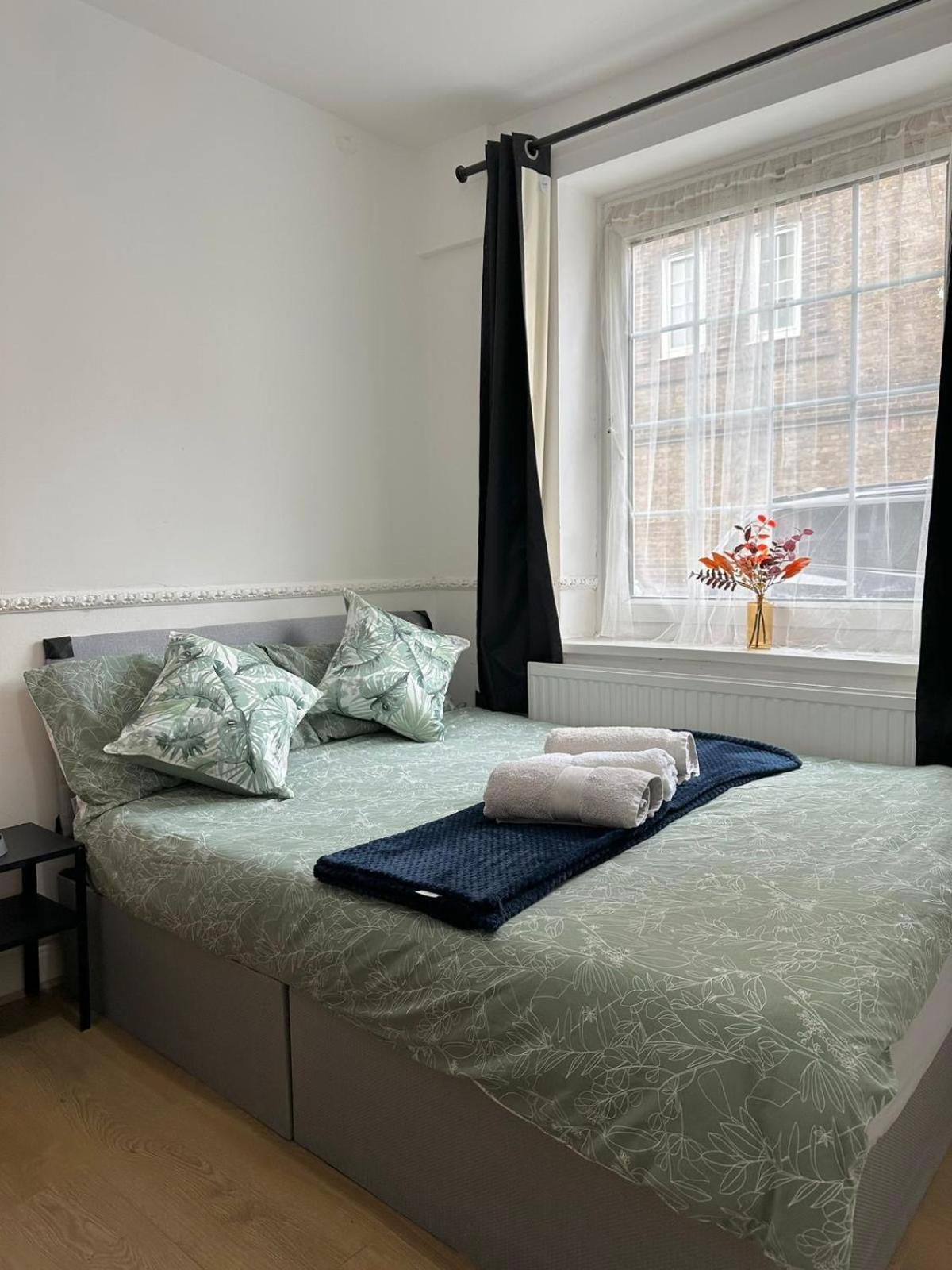 2 Bedroom Flat, 2 Minutes Walk To Bethnalgreen Station, Central London Exteriör bild